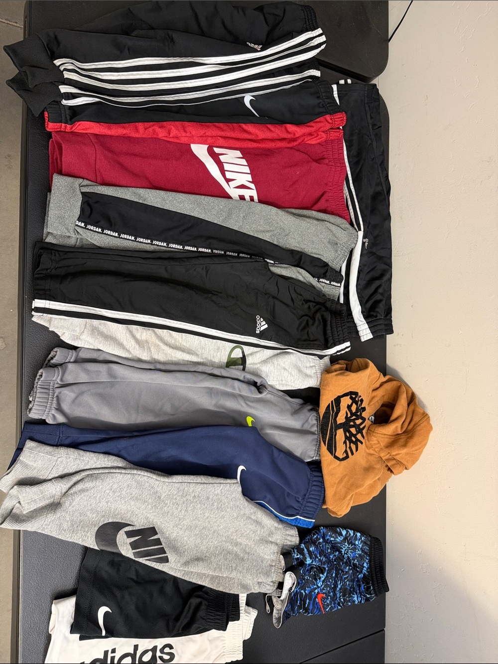 Nike Kids Red and Black Athletic Joggers Pack size 4